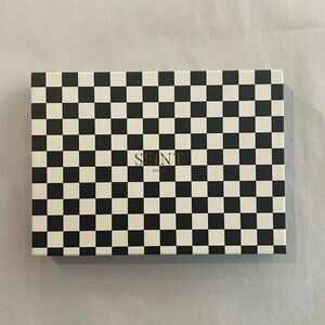 SEINT IIID 8 Palette Black and White Check